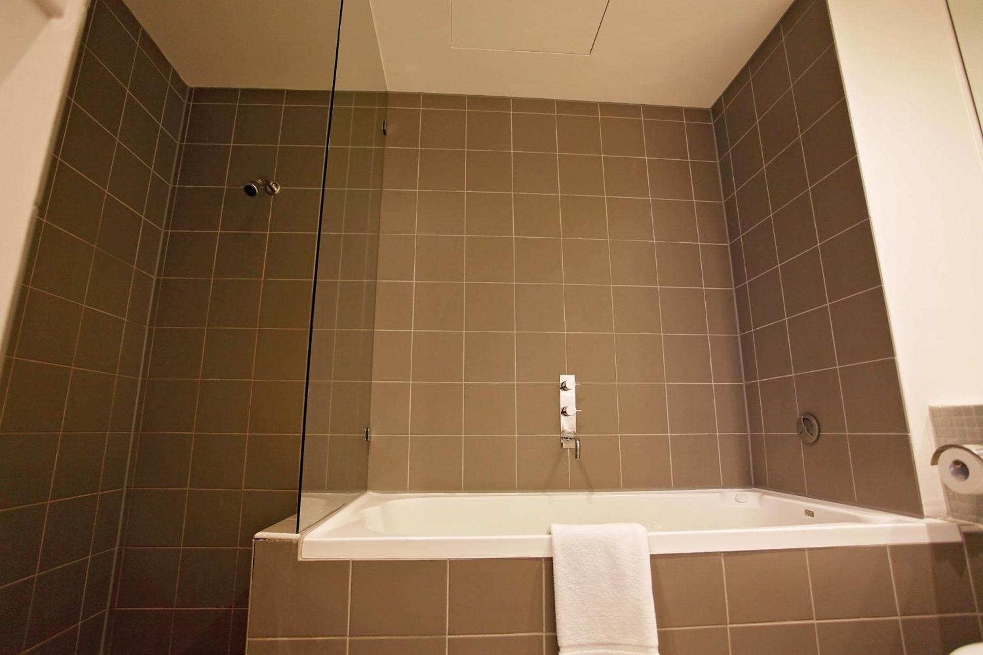 Golden Pebble Hotel Wantirna Zimmer foto