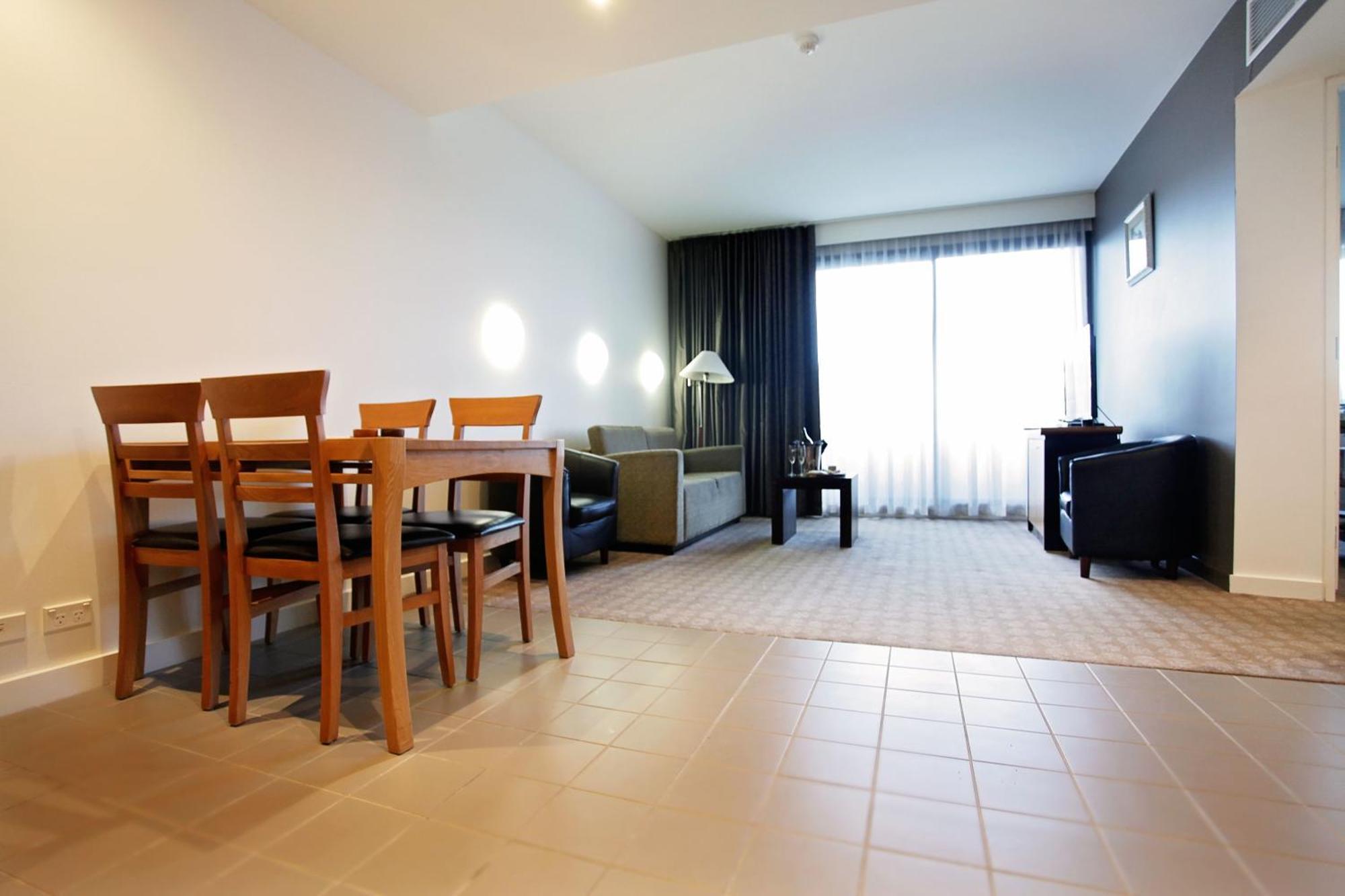 Golden Pebble Hotel Wantirna Zimmer foto